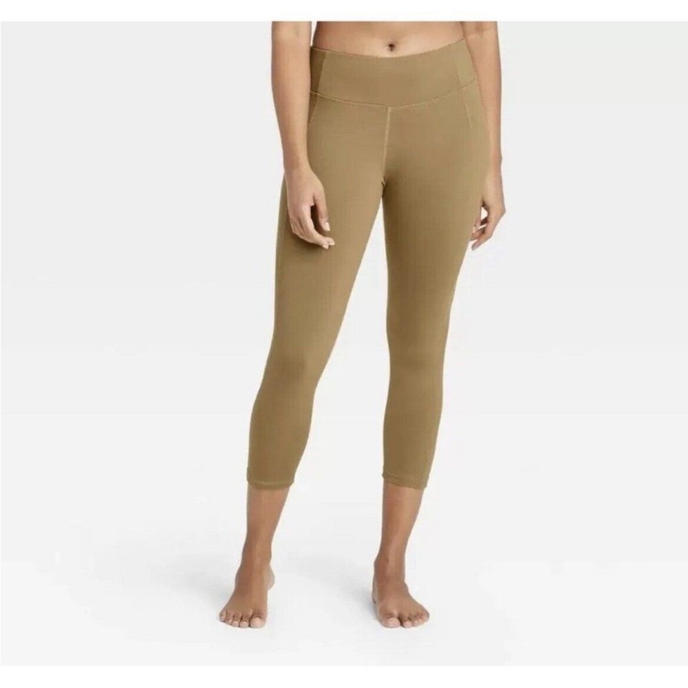 𝅺Women's Simplicity Mid-Rise Capri Leggings 20" All in Motion Olive Green Small